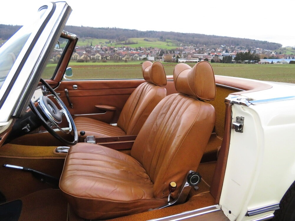 Mercedes-Benz 230 SL Pagode Cabriolet