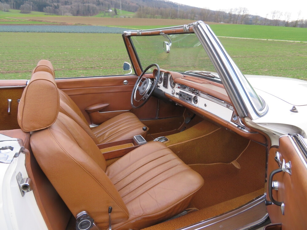 Mercedes-Benz 230 SL Pagode Cabriolet