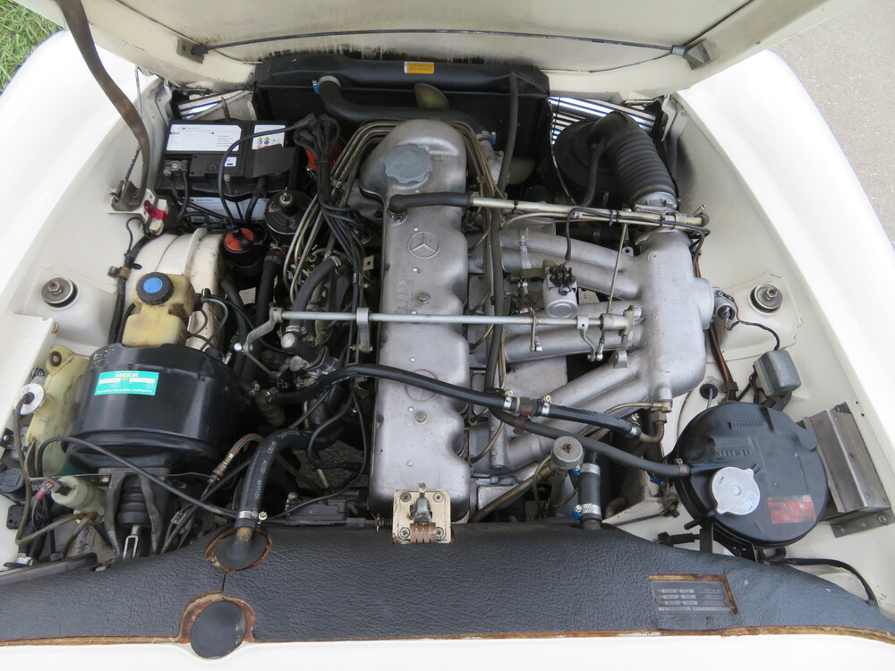 Mercedes-Benz 230 SL Pagode Cabriolet