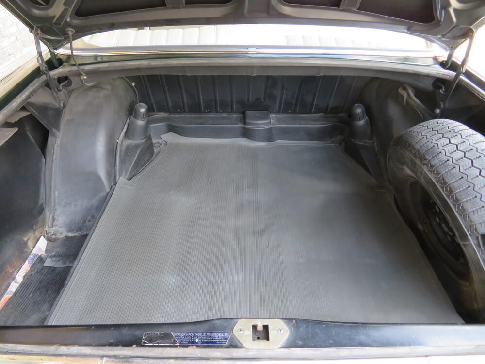 Mercedes-Benz 230 S Limousine