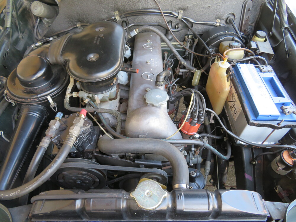 Mercedes-Benz 230 S Limousine