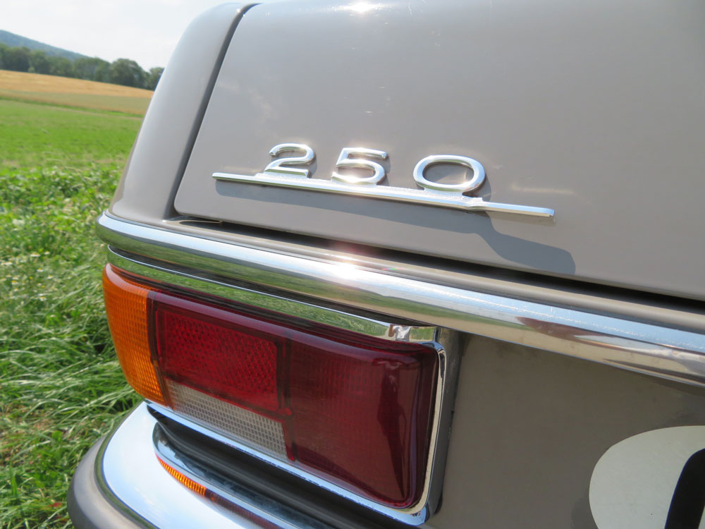 Mercedes-Benz 250 Limousine