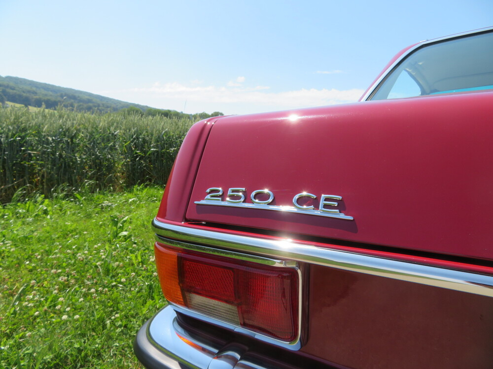 Mercedes-Benz 250 CE Coupé