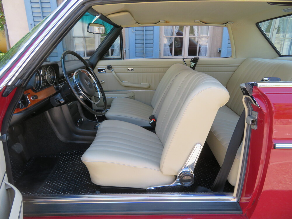 Mercedes-Benz 250 CE Coupé