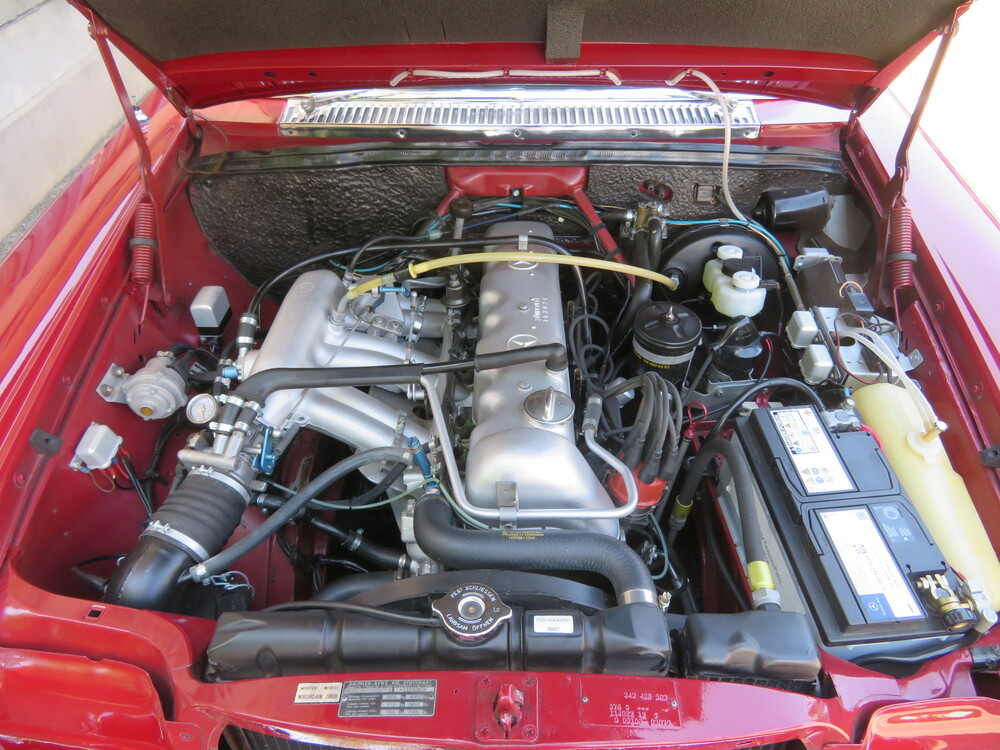 Mercedes-Benz 250 CE Coupé