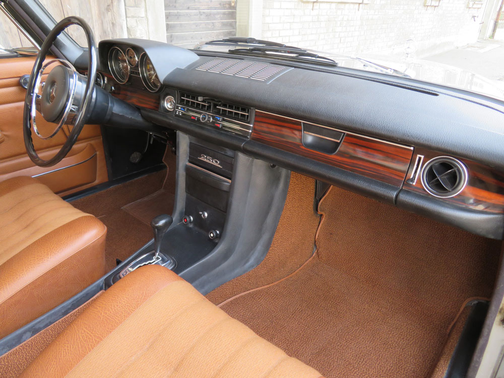 Mercedes-Benz 250 Limousine