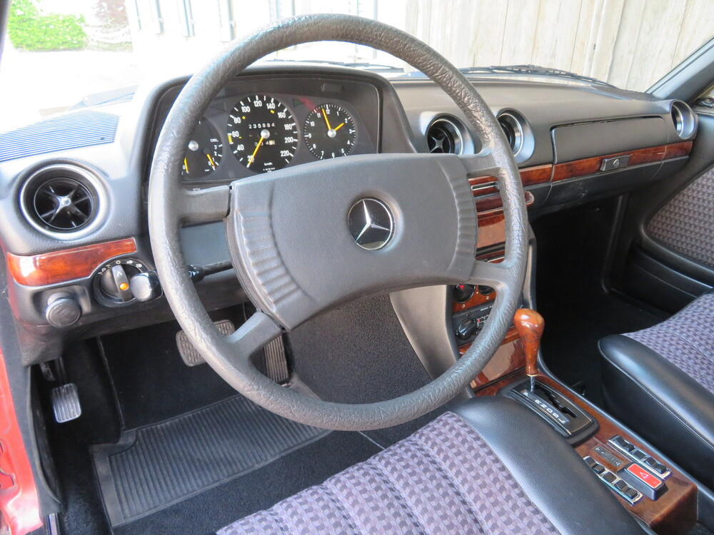 Mercedes-Benz 280 CE Coupé