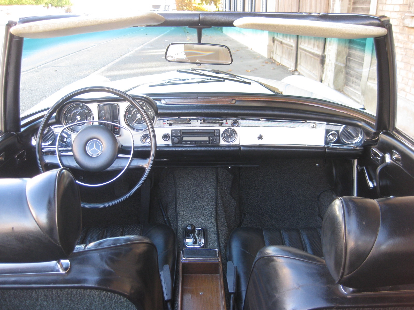 Mercedes-Benz 280 SL Pagode Cabriolet