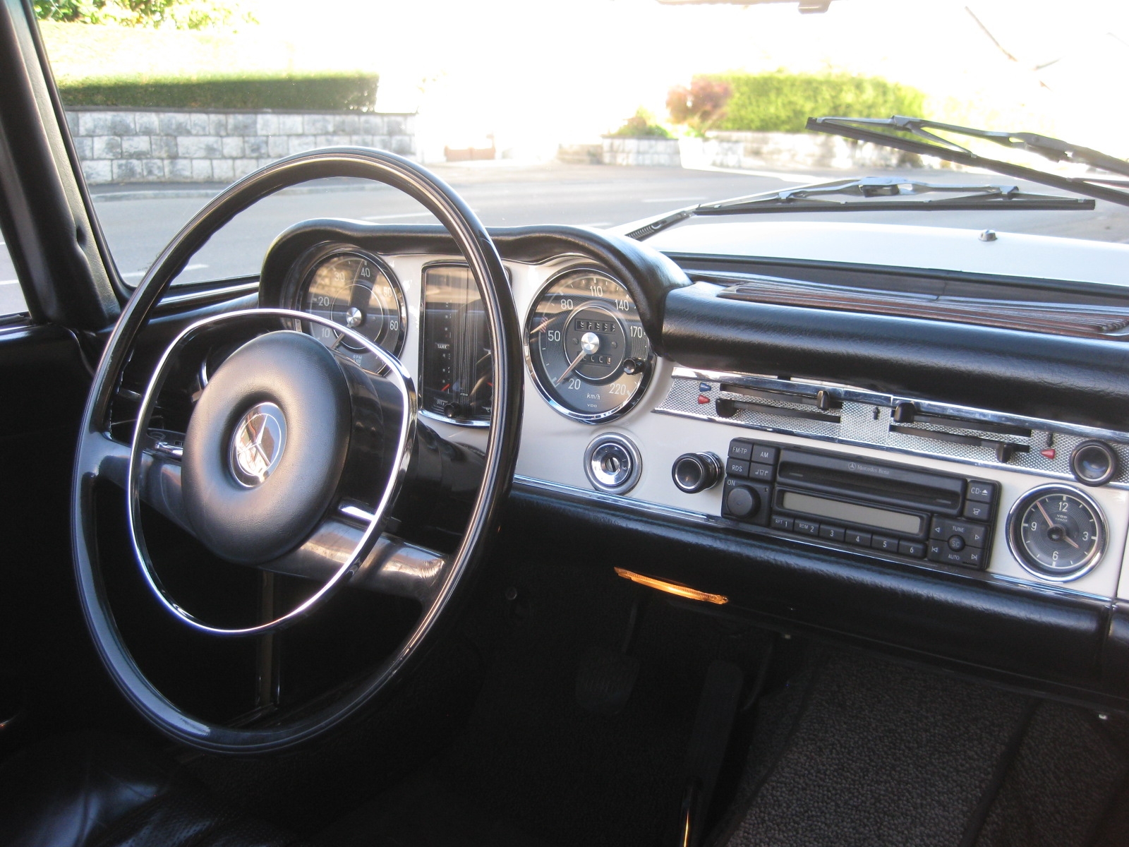 Mercedes-Benz 280 SL Pagode Cabriolet