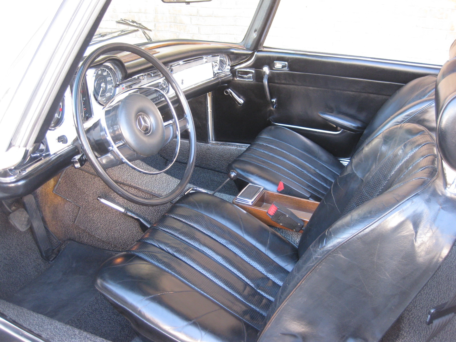 Mercedes-Benz 280 SL Pagode Cabriolet