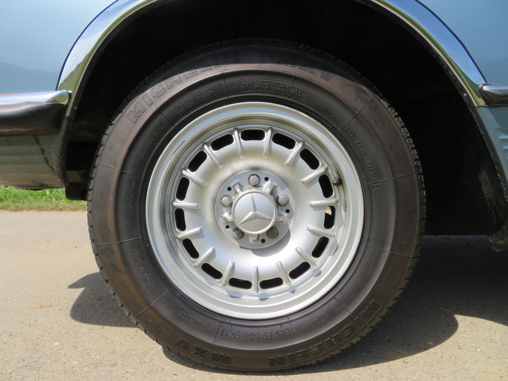 Mercedes-Benz 280 SL Cabriolet