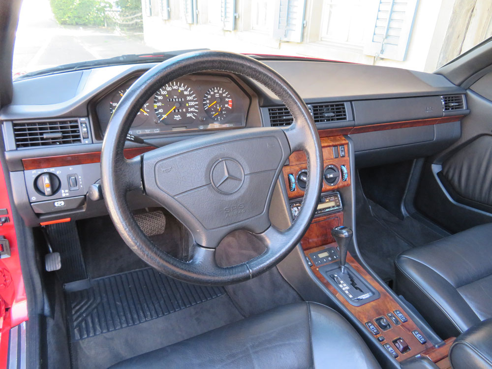 Mercedes-Benz 300 CE-24 Cabriolet