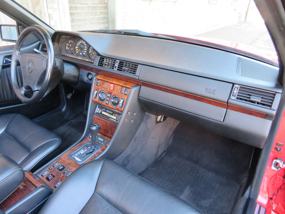 Mercedes-Benz 300 CE-24 Cabriolet