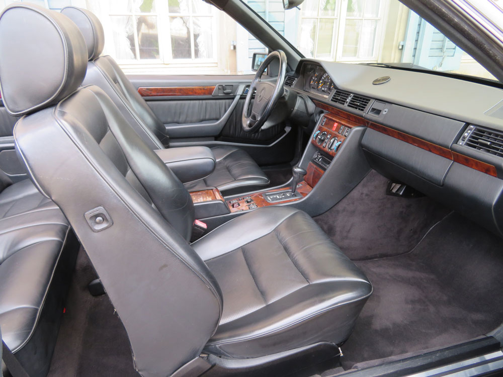 Mercedes-Benz 300 CE-24 Cabriolet