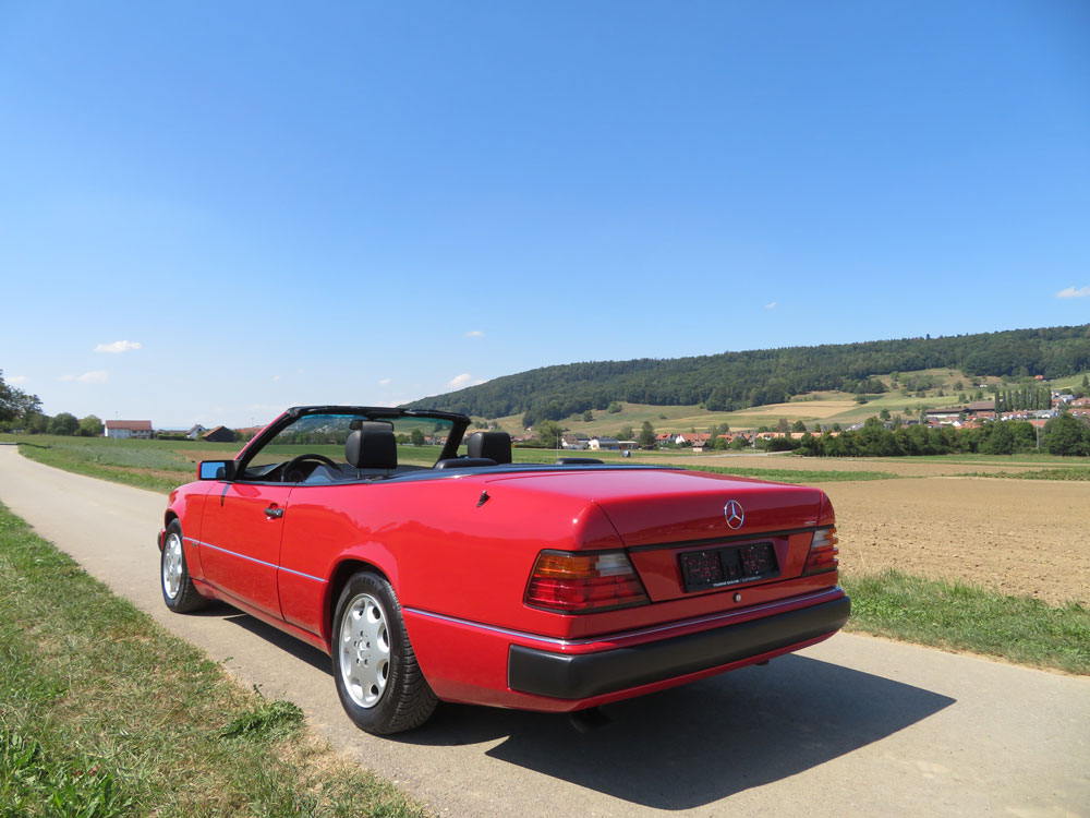 Mercedes-Benz 300 CE-24 Cabriolet