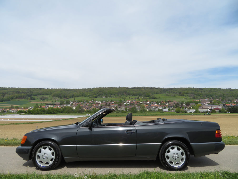 Mercedes-Benz 300 CE-24 Cabriolet
