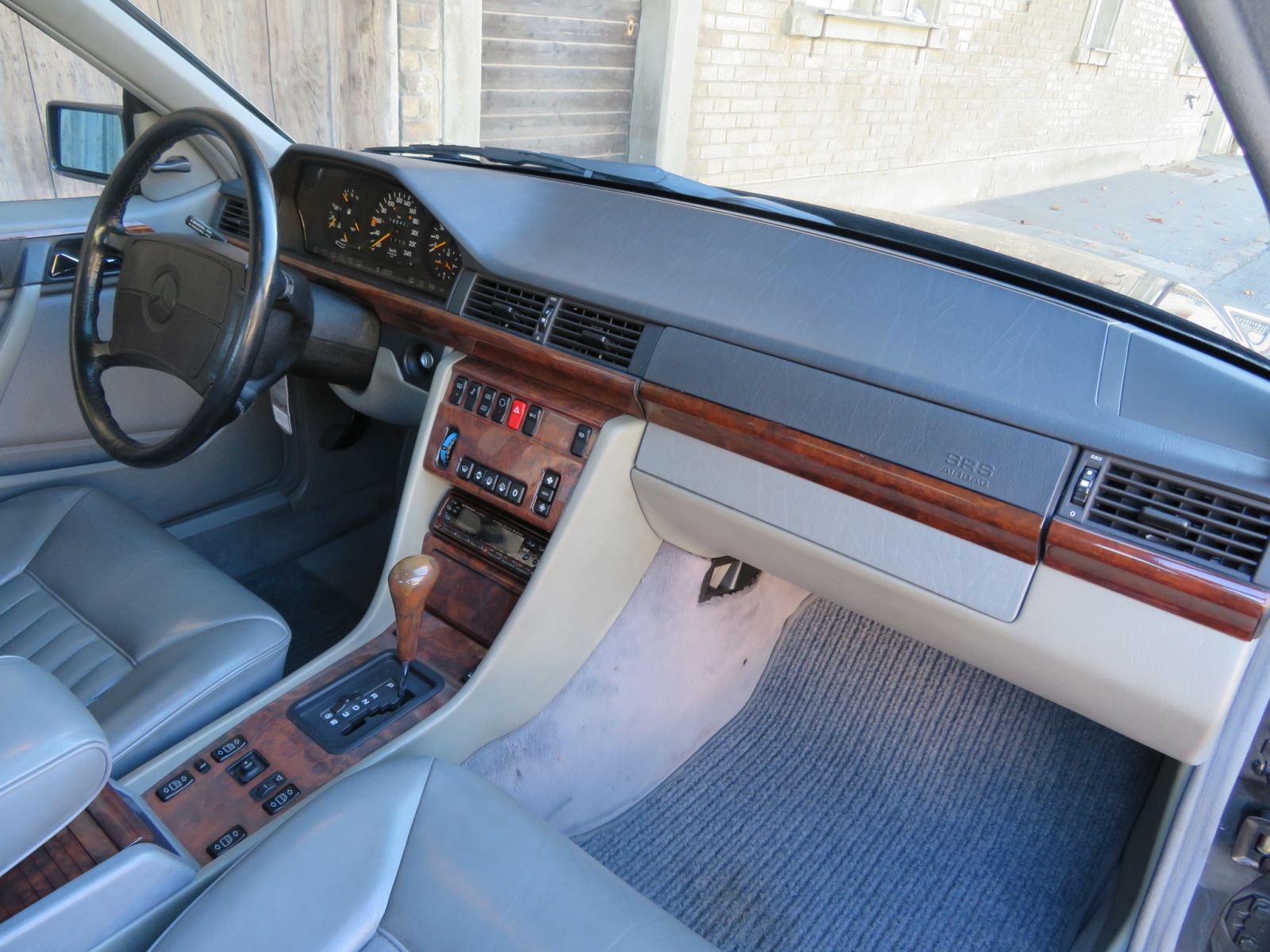 Mercedes-Benz 300 CE Coupé