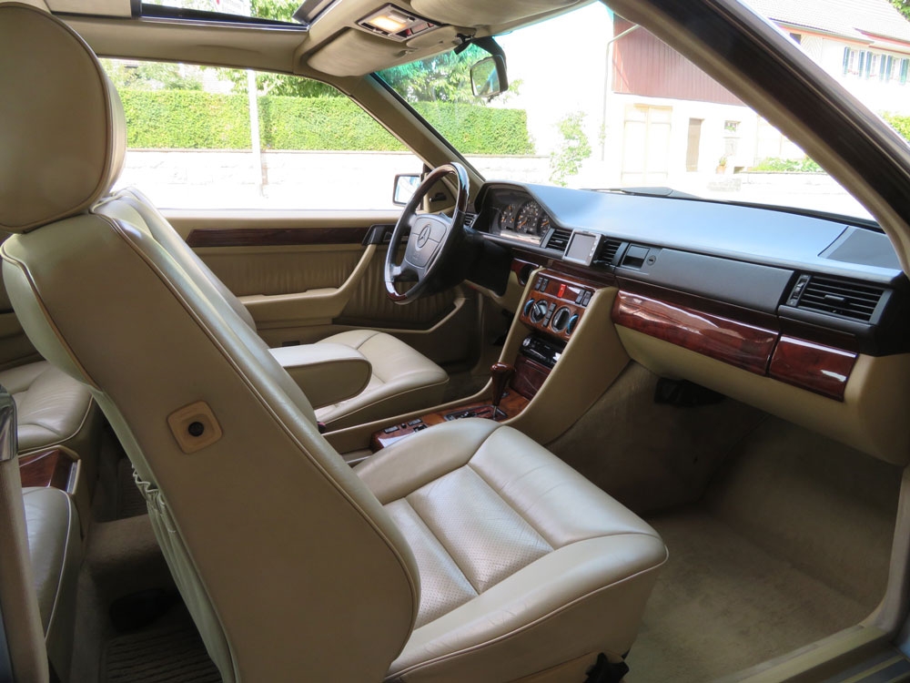 Mercedes-Benz 300 CE Coupé