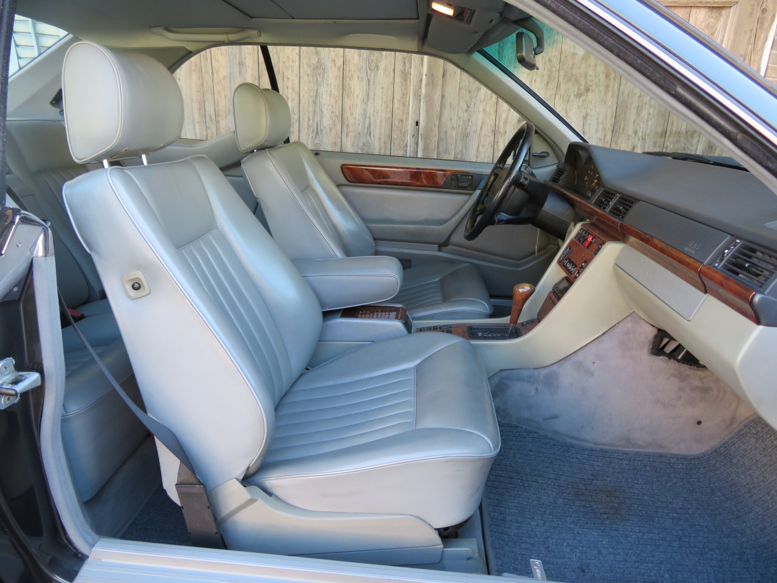 Mercedes-Benz 300 CE Coupé