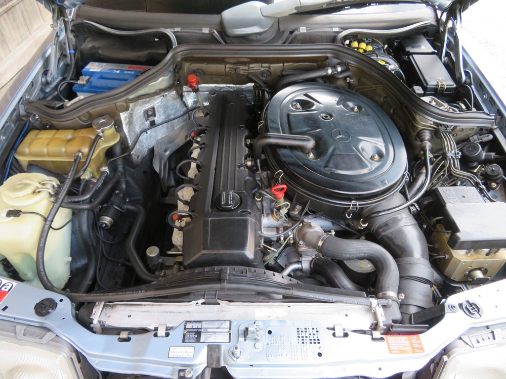 Mercedes-Benz 300 CE Coupé