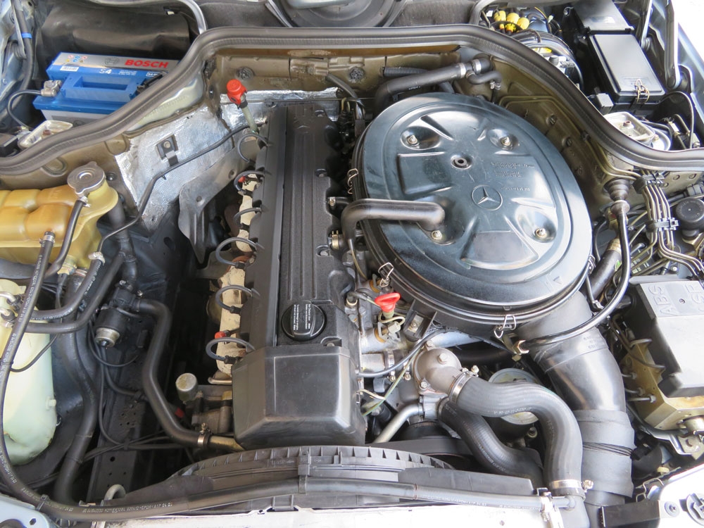 Mercedes-Benz 300 CE Coupé