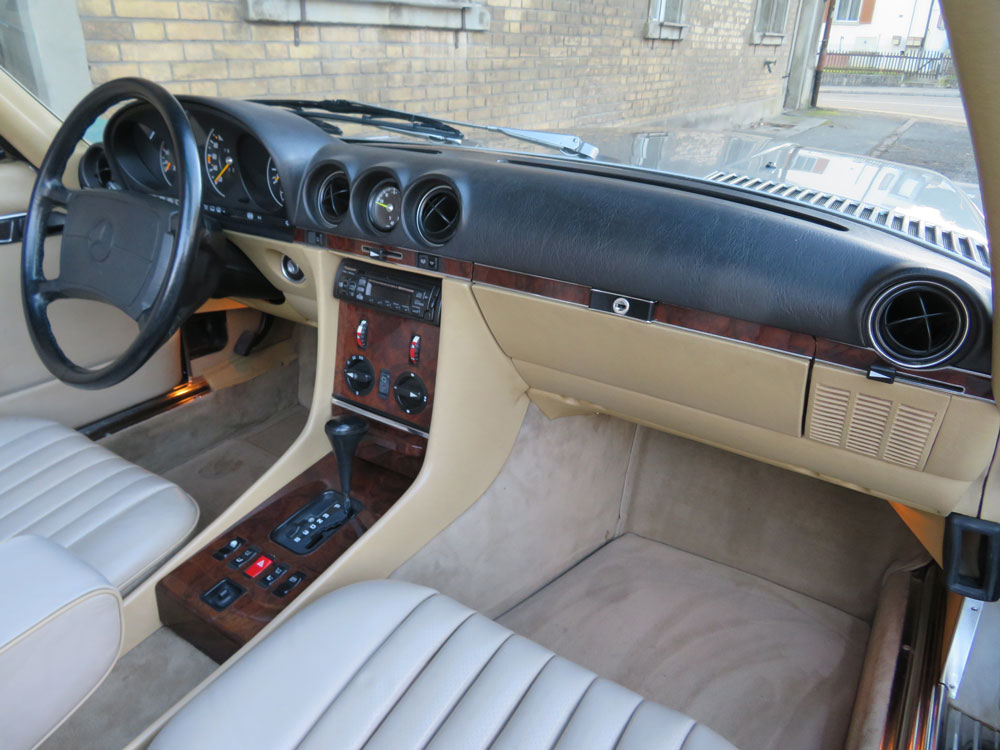 Mercedes-Benz 300 SL Cabriolet