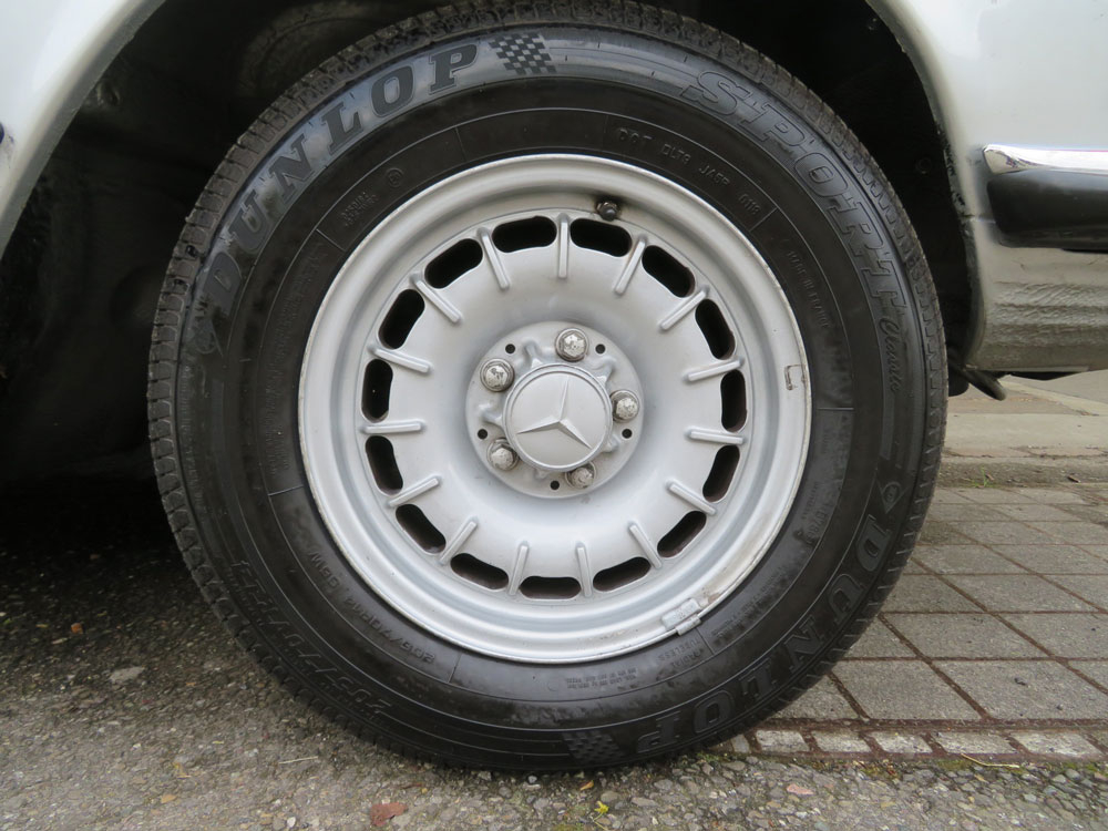 Mercedes-Benz 350 SLC Coupé