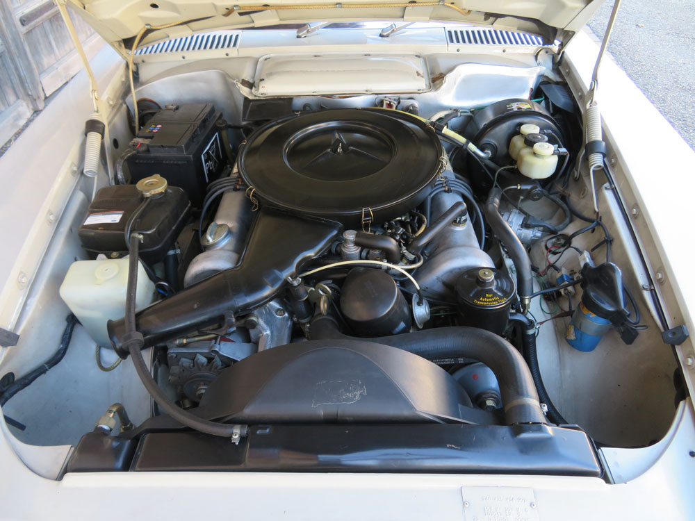 Mercedes-Benz 350 SL Cabriolet