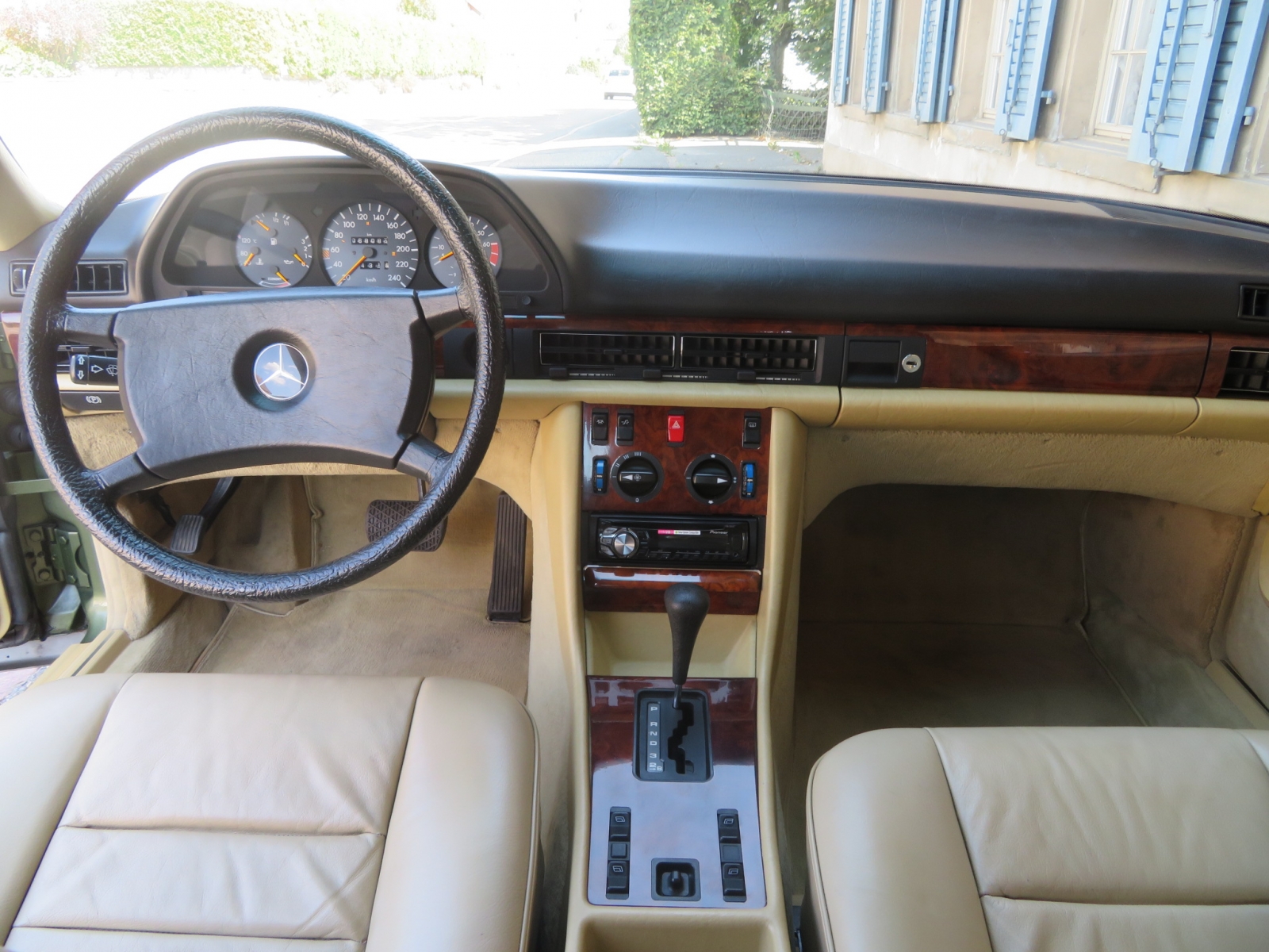 Mercedes-Benz 380 SEC Coupé