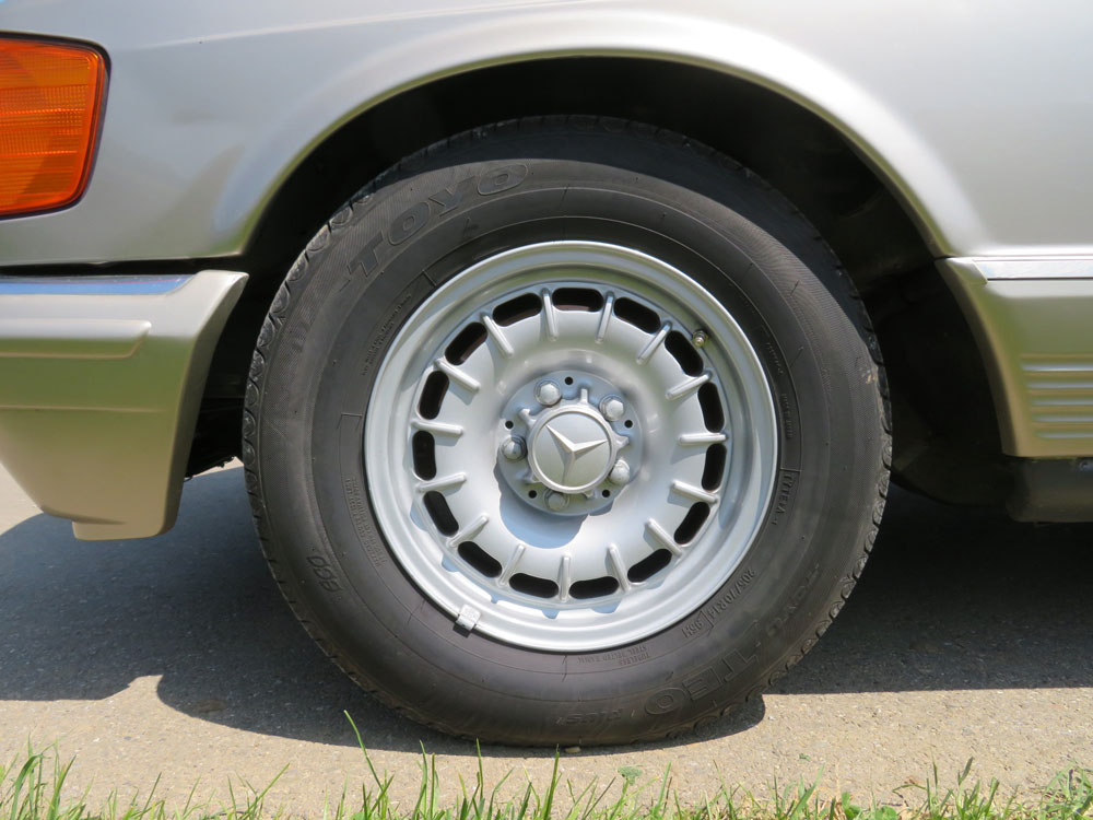 Mercedes-Benz 500 SEC Coupé