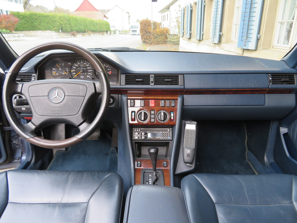 Mercedes-Benz E320 Cabriolet