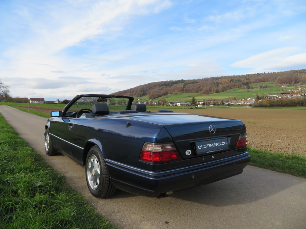 Mercedes-Benz E320 Cabriolet