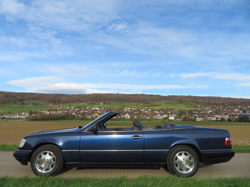 Mercedes-Benz E320 Cabriolet