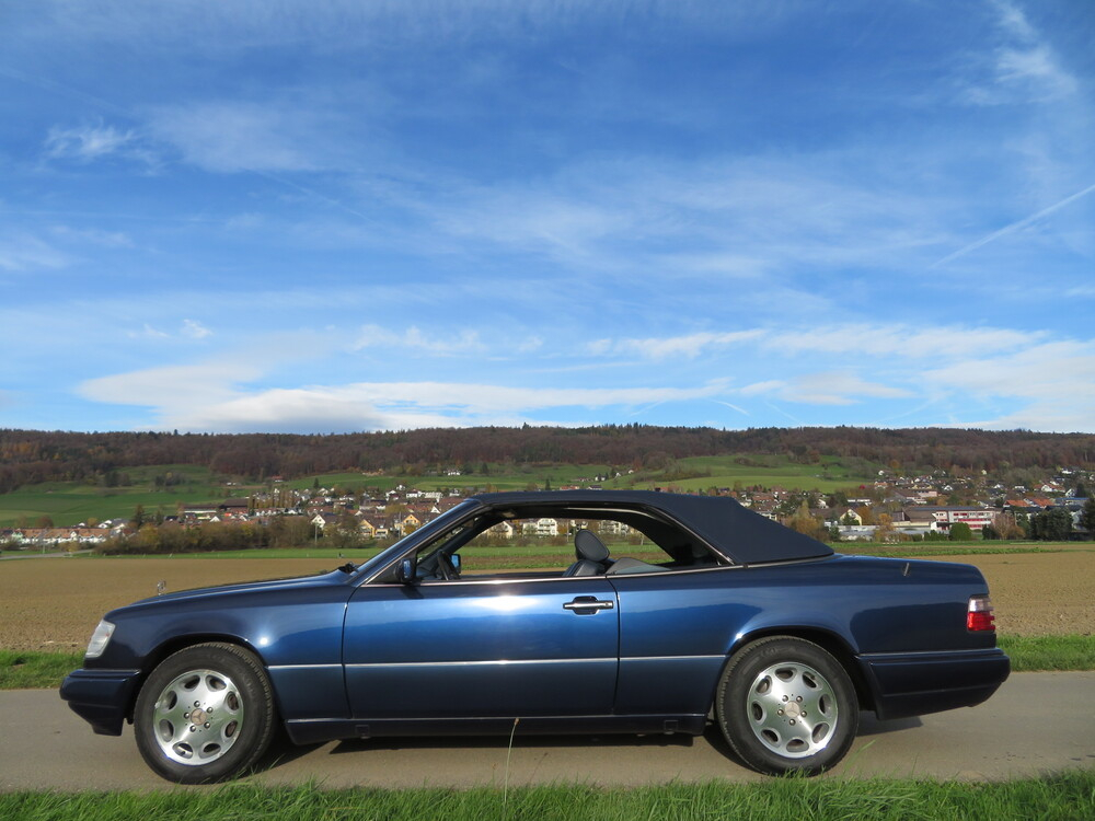 Mercedes-Benz E320 Cabriolet