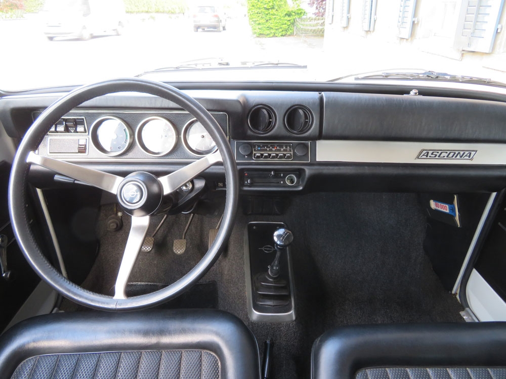 Opel Ascona 1700 Limousine