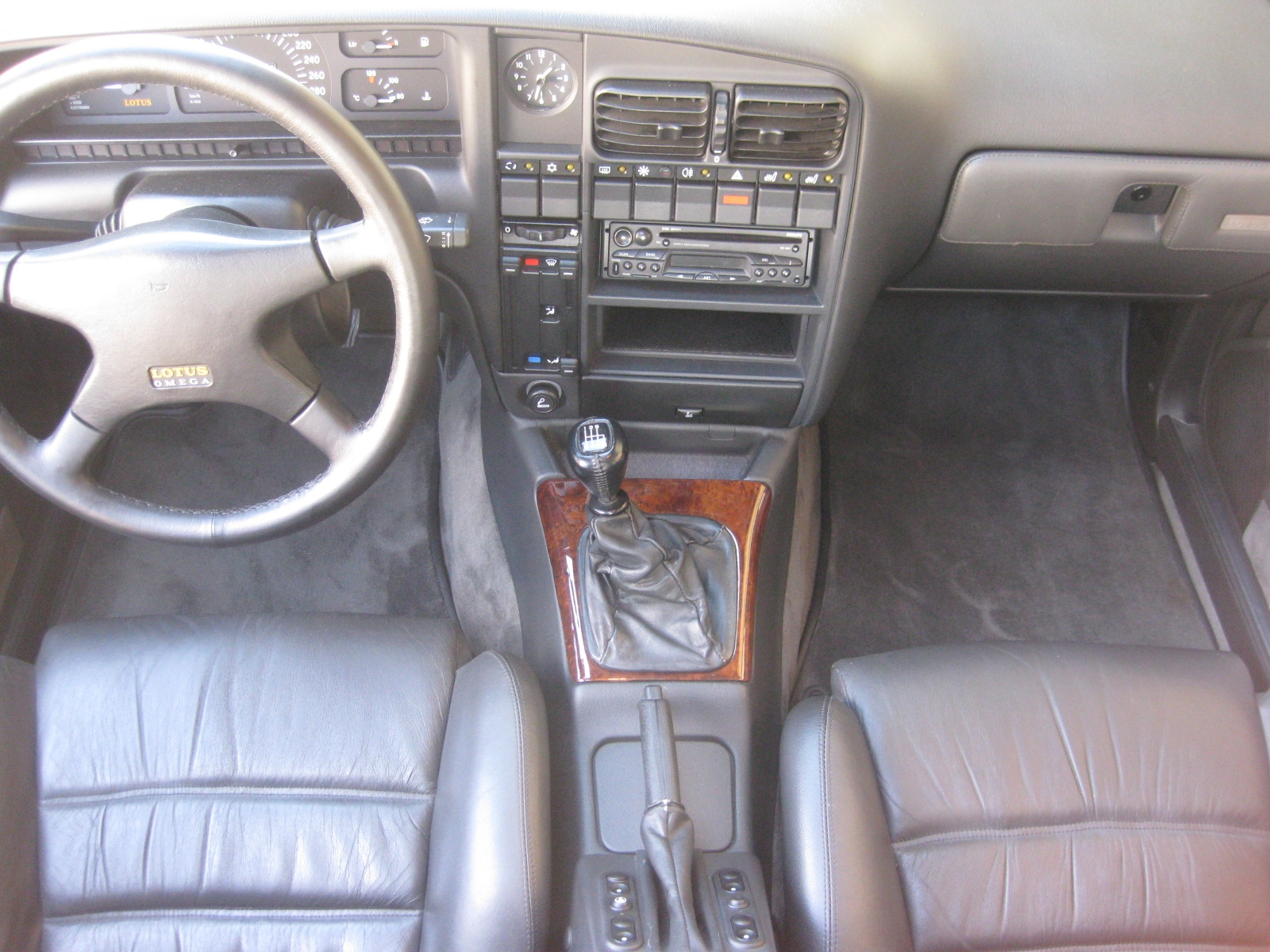 Opel Lotus Omega Limousine