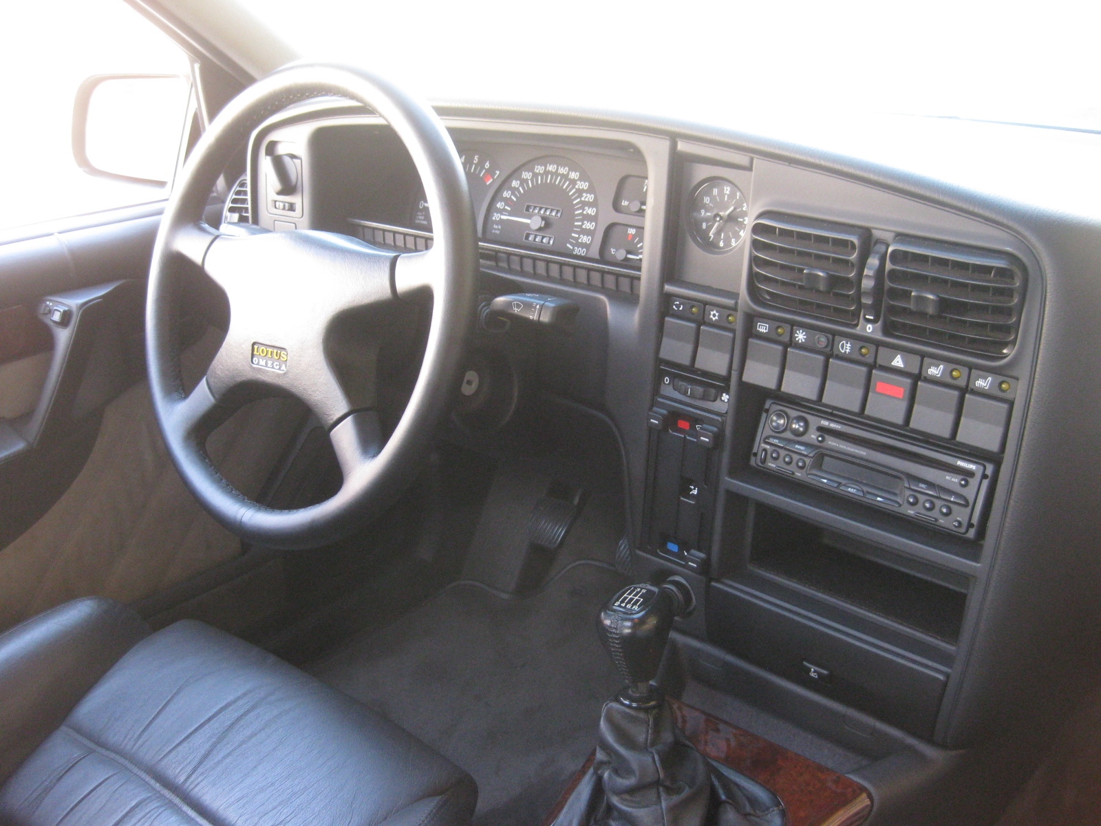 Opel Lotus Omega Limousine