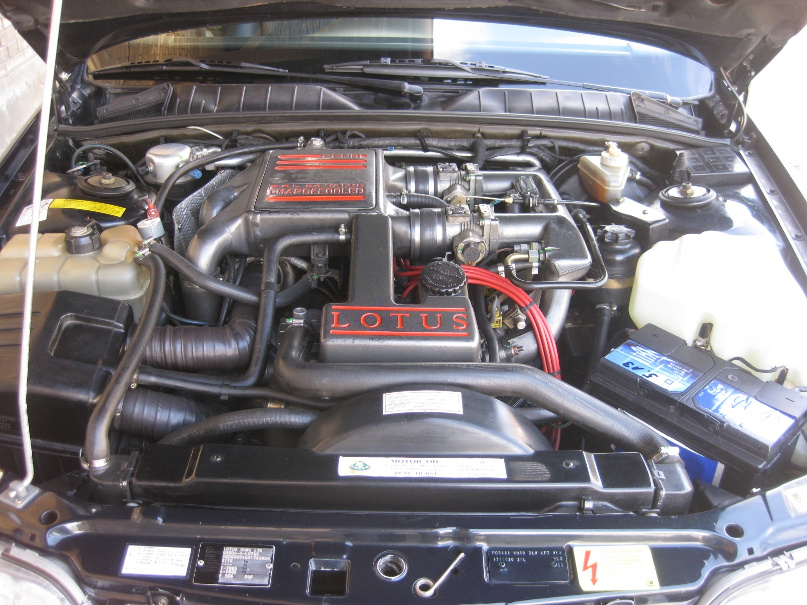 Opel Lotus Omega Limousine