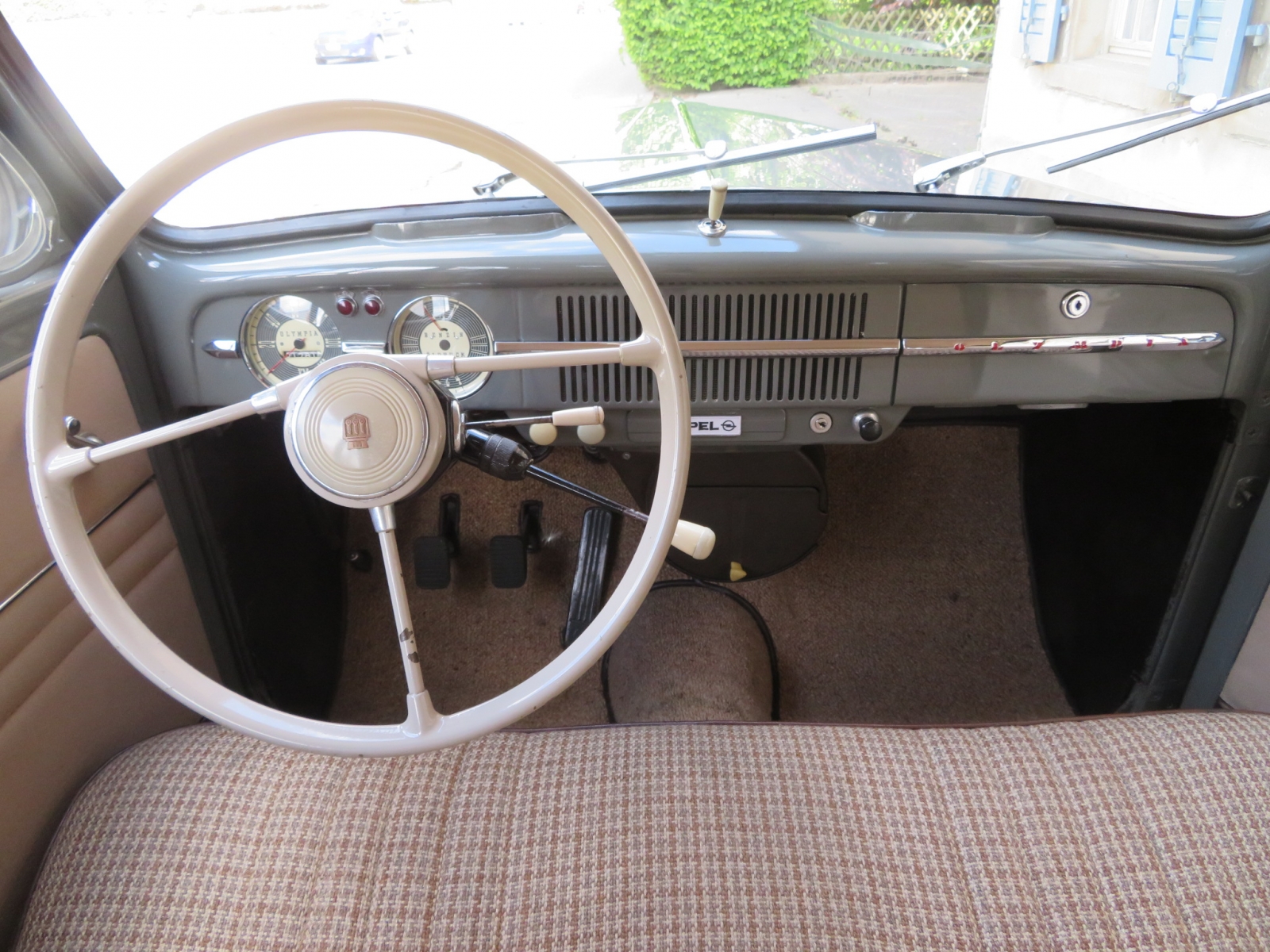 Opel Olympia Limousine