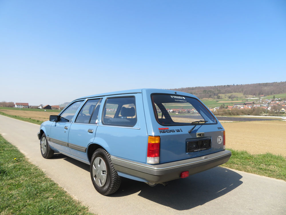 Opel Rekord 1.8i Kombi