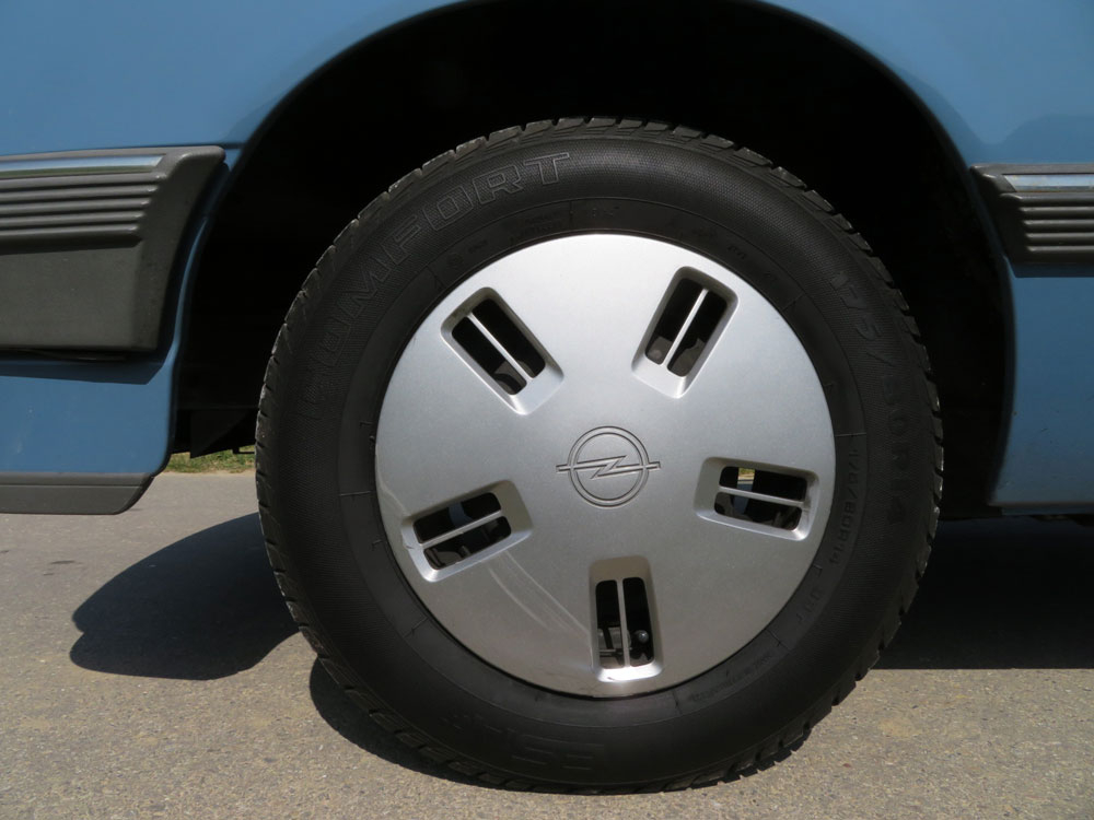 Opel Rekord 1.8i Kombi