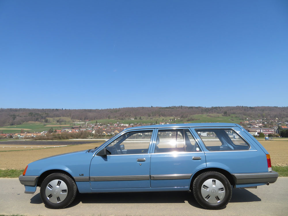Opel Rekord 1.8i Kombi