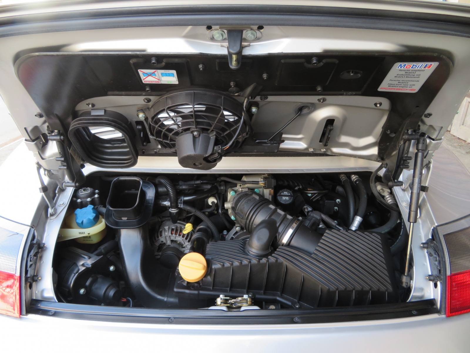 Porsche 911 Carrera Cabriolet