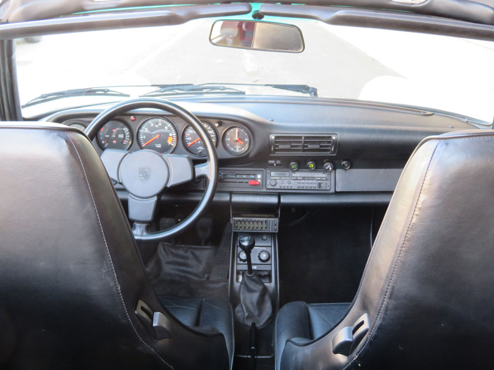 Porsche 911 Carrera Cabriolet