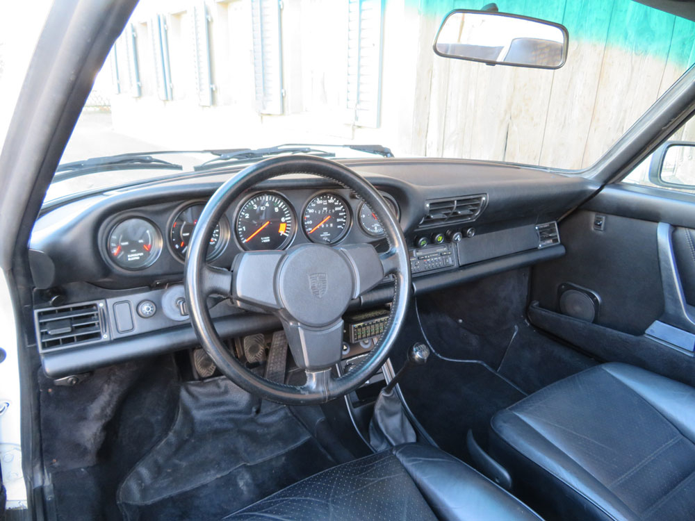 Porsche 911 Carrera Cabriolet