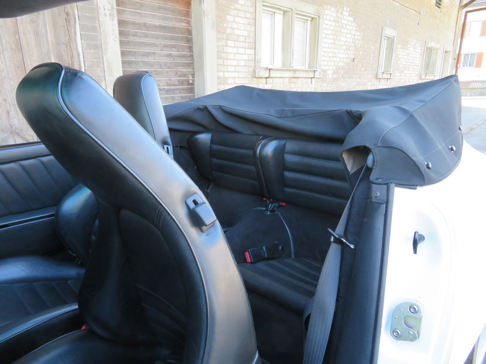 Porsche 911 Carrera Cabriolet