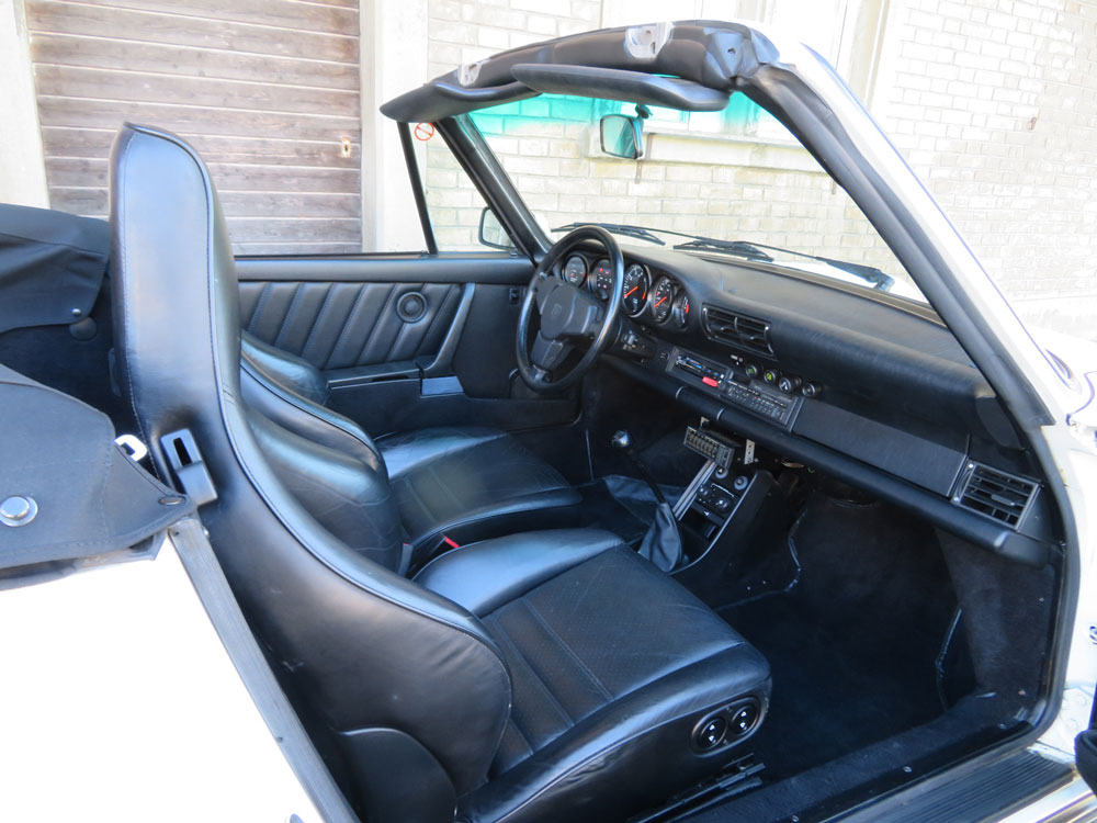 Porsche 911 Carrera Cabriolet