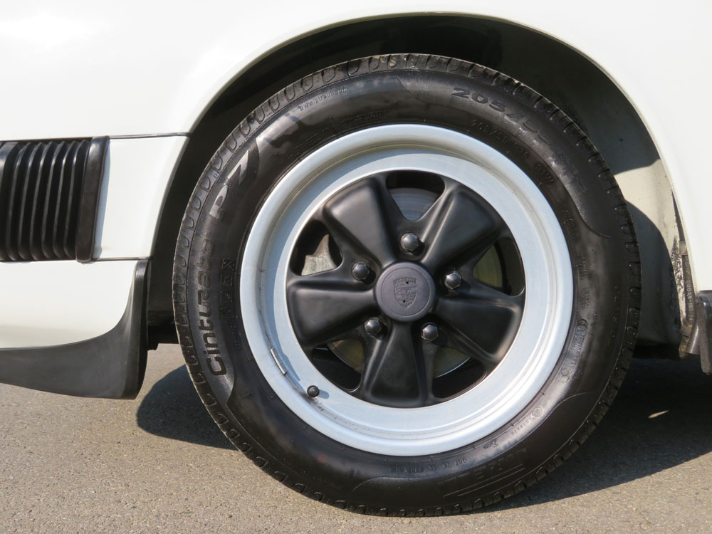 Porsche 911 Carrera Cabriolet