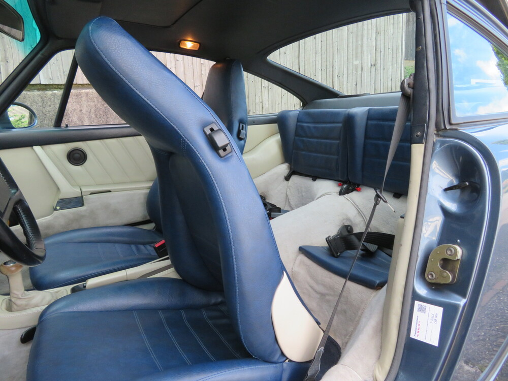 Porsche 911 Carrera 4 (964) Coupé