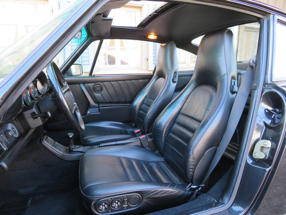 Porsche 911 Carrera 4 (964) Coupé